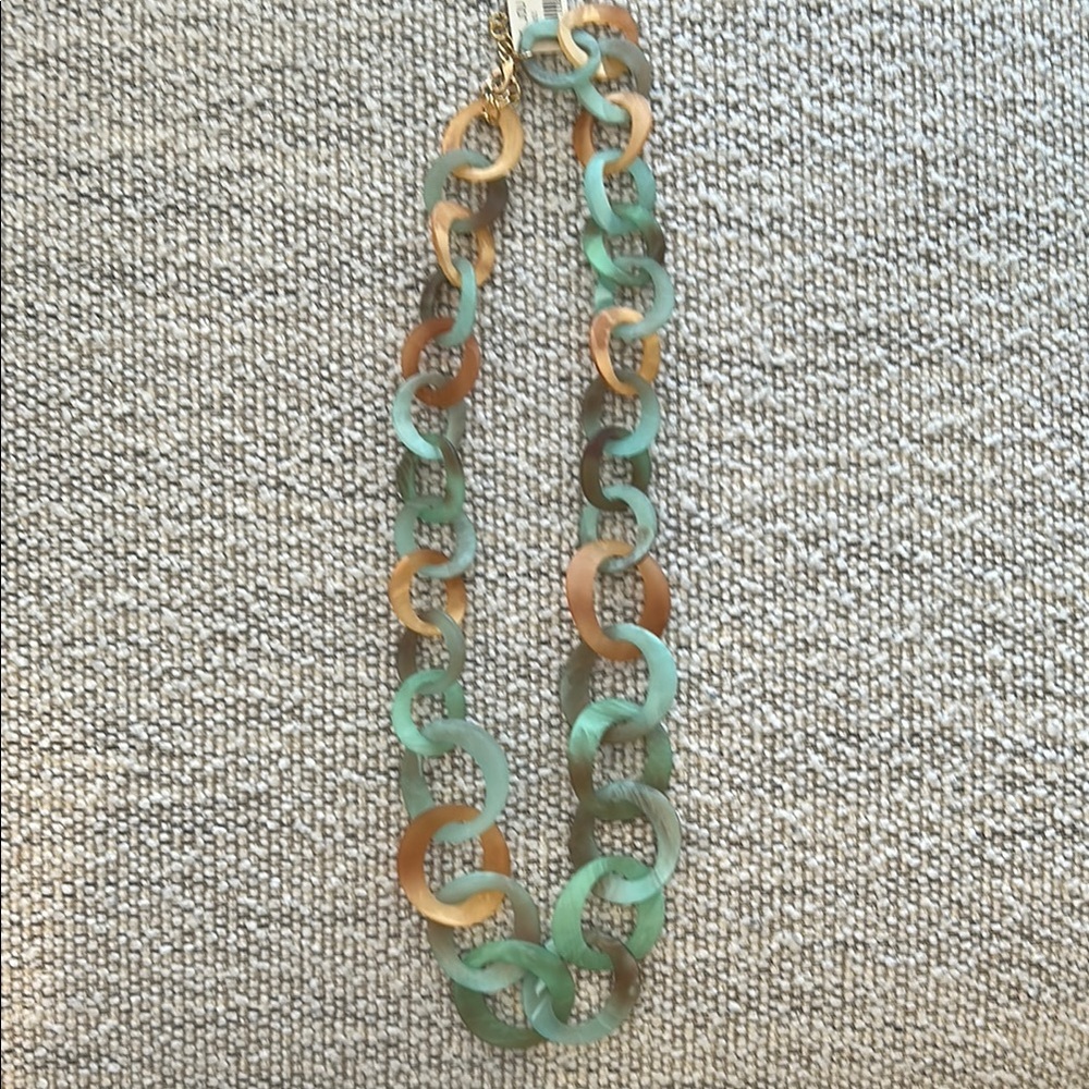 Elegant Multicolor Chain Necklace - Picture 2 of 5